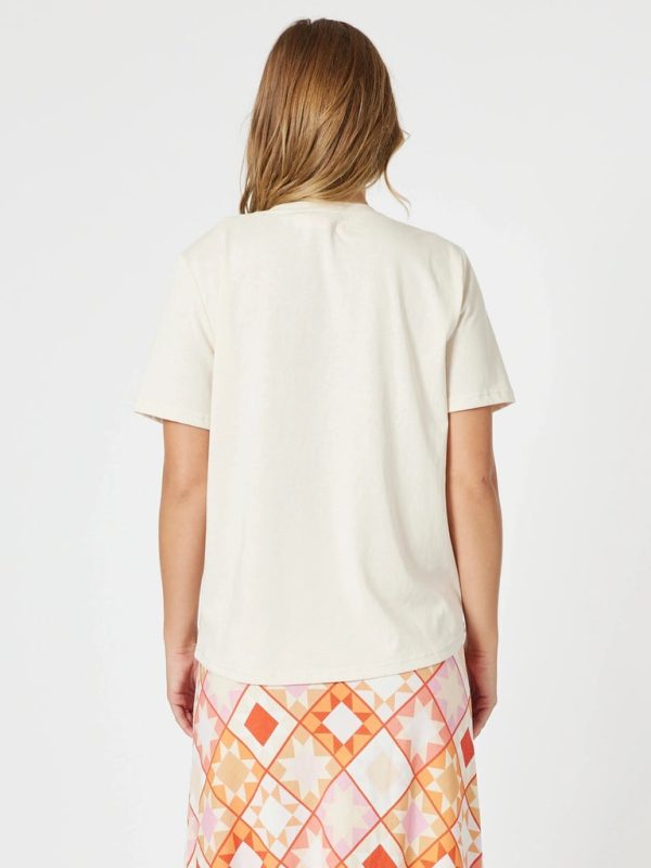 Dolce Vita Tee - Image 4