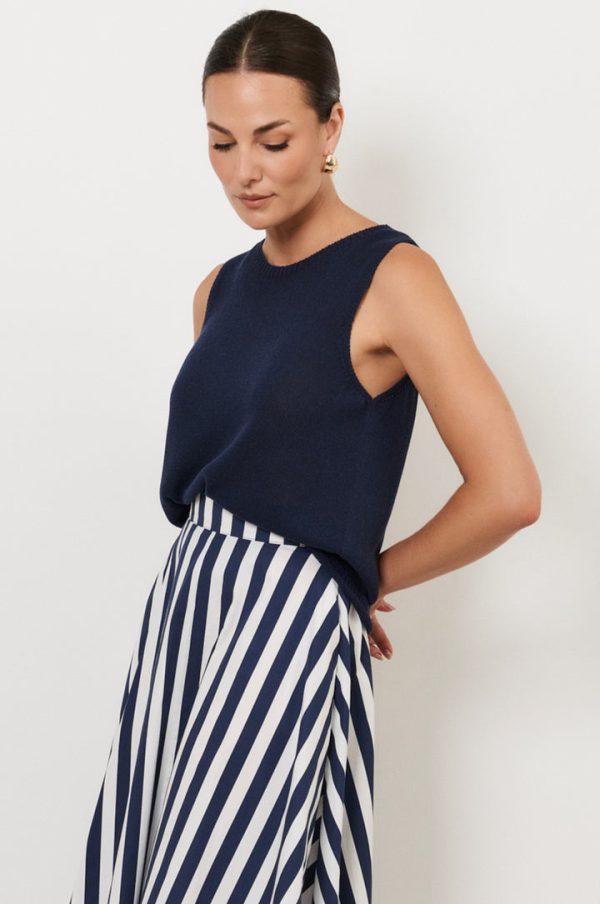 Beau Sleeveless Knit Top - Image 3