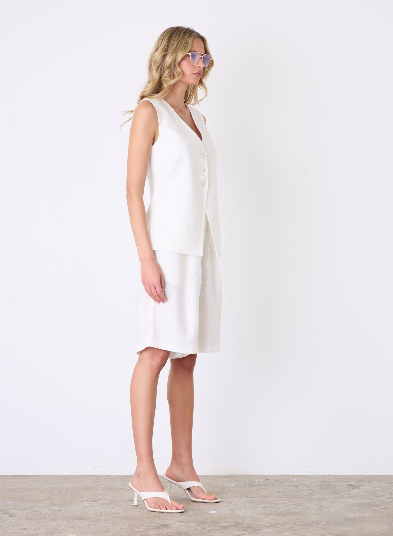 Marseille Linen Vest Top - Image 3